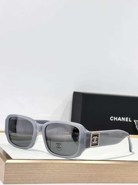 Picture of Chanel Sunglasses _SKUfw77837701fw